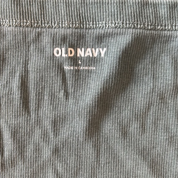 Old Navy | Women's Scoop Neck T-shirt - Green - Picture 6 of 7